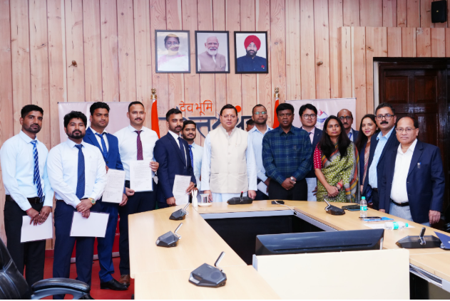 सम्भागीय निरीक्षक (प्राविधिक) पद पर नियुक्त 08 अभ्यर्थियों को नियुक्ति पत्र प्रदान किये मुख्यमंत्री धामी ने