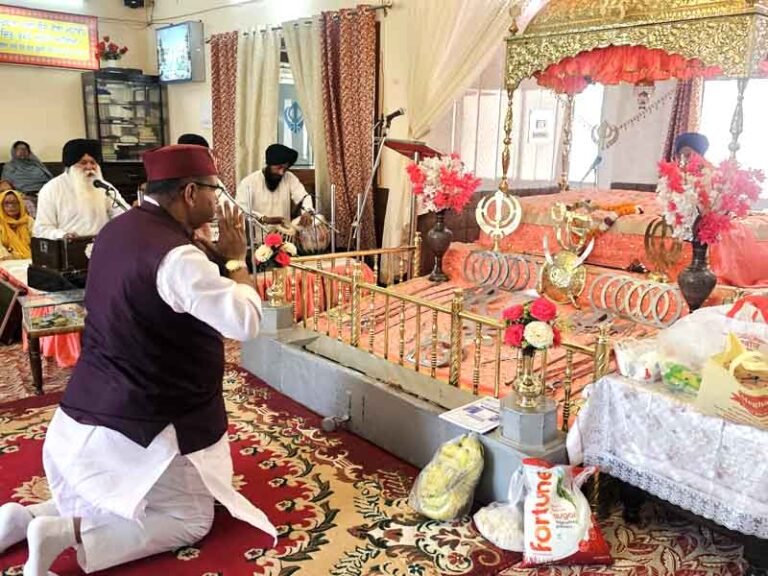 कैबिनेट मंत्री गणेश जोशी ने बैसाखी के पावन अवसर पर डाकरा गुरुद्वारे में टेका मत्था, संगत से लिया आशीर्वाद