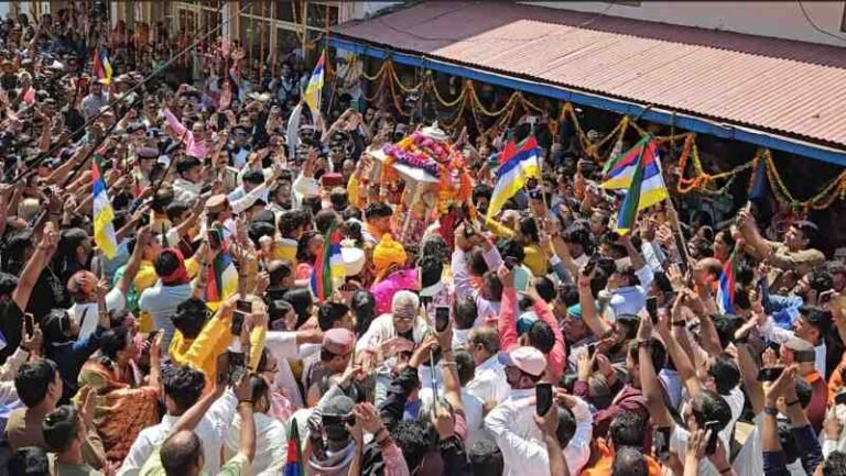 रुद्रप्रयाग: भगवान केदारनाथ की पंचमुखी डोली ने ऊखीमठ से किया भव्य प्रस्थान, 2 मई को खुलेंगे कपाट