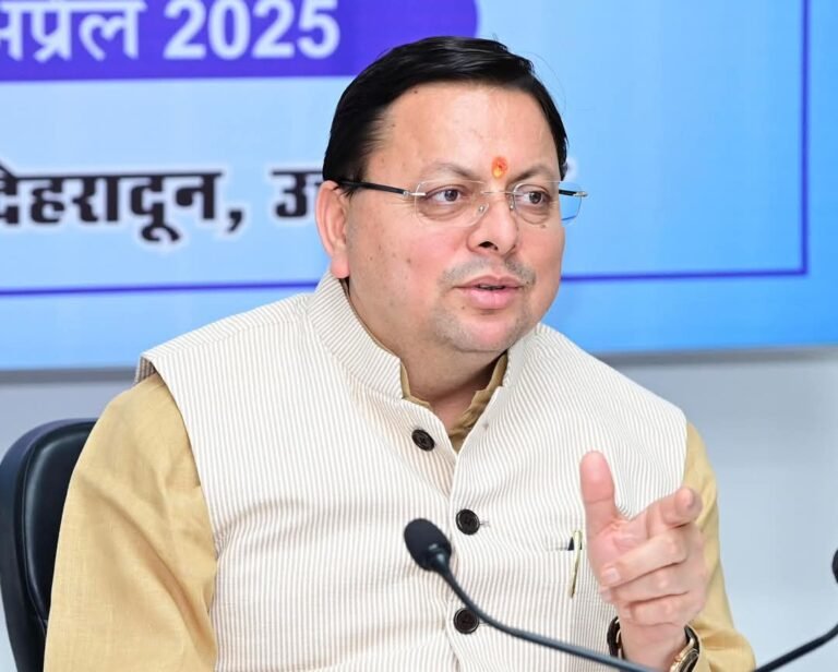 सीएम धामी ने घुसपैठियों के खिलाफ कठोर कार्यवाही के दिए निर्देश, कहा- फर्जी प्रमाण पत्र बनाने वालों को बख्शा नहीं जाएगा