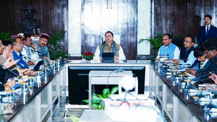 सात अस्पतालों ने गोल्डन कार्ड से बंद किया इलाज, 130 करोड़ का भुगतान फंसा, कैबिनेट लेगी फैसला