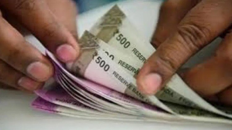 बूंद-बूंद मिल रहा धन, सूख रहा जल जीवन मिशन; नहीं निपट पा रहीं परियोजनाओं की देनदारियां