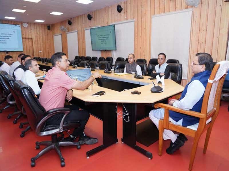 मुख्यमंत्री ने राज्य के आपदा प्रभावित क्षेत्रों में निर्माण और पुनर्निर्माण कार्यों को प्राथमिकता देने के दिए निर्देश