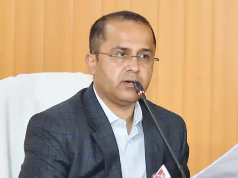 राज्याधीन सेवाओं में छः माह के लिए हड़ताल पर पाबंदी लागू