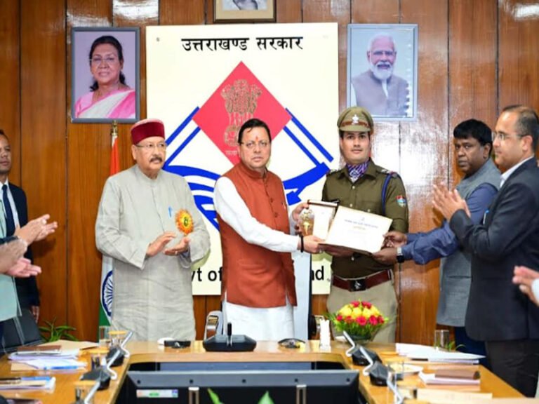 यातायात के नियमों के पालन के लिए लोगों को नियमित रूप से जागरूक किया जाए-मुख्यमंत्री पुष्कर