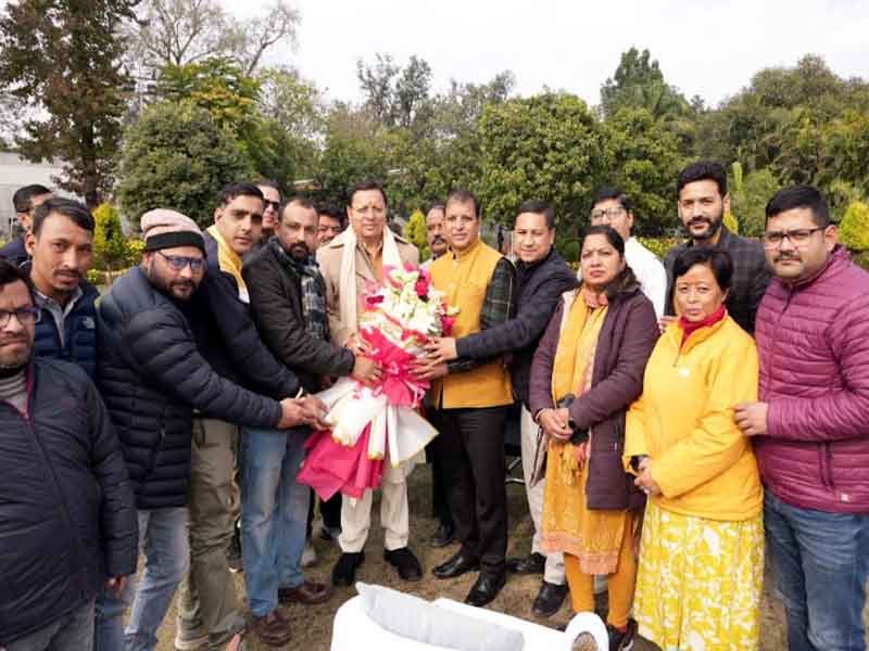 मुख्यमंत्री ने पत्रकारों के हितों के लिए हर संभव सहयोग का दिया आश्वासन