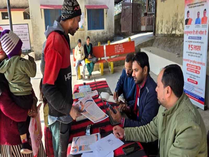 150 से अधिक आयुष्मान कार्ड व आभा आईडी बनाए गए