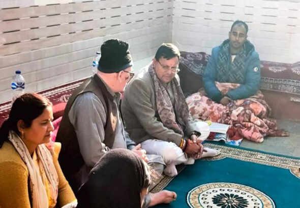 मुख्यमंत्री धामी ने गुप्तकाशी में वरिष्ठ तीर्थ पुरोहित स्व. श्रीनिवास पोस्ती को दी श्रद्धांजलि