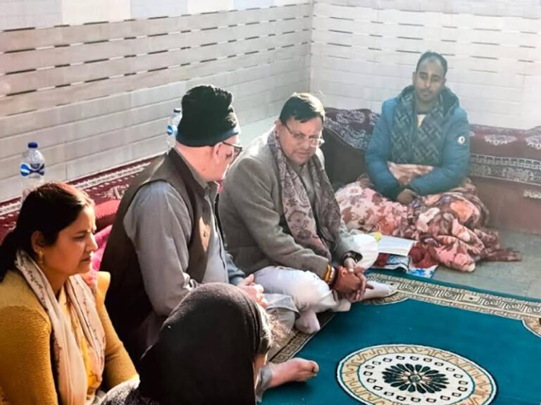 मुख्यमंत्री धामी ने गुप्तकाशी में वरिष्ठ तीर्थ पुरोहित स्व. श्रीनिवास पोस्ती जी को दी श्रद्धांजलि