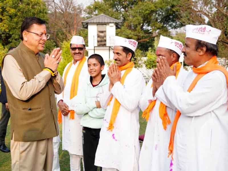 राज्य सरकार लोक कला, लोक संगीत और पारंपरिक उत्सवों के संरक्षण एवं संवर्धन के लिए निरंतर प्रयासरत-मुख्यमंत्री धामी