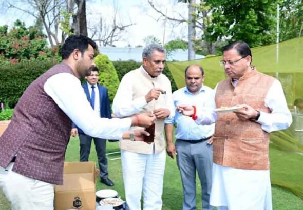 पहाड़ी क्षेत्रों में औषधीय गुणों वाला शहद तैयार करने के लिए लोगों को प्रेरित किया जाए-मुख्यमंत्री पुष्कर