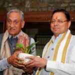 पूर्व मुख्यमंत्री विजय बहुगुणा ने शिष्टाचार भेंट की मुख्यमंत्री धामी से