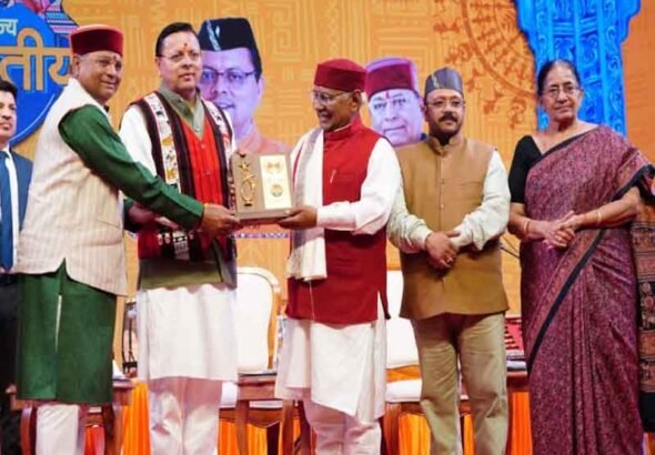 सीएम धामी ने जनजातीय समाज के समग्र विकास हेतु केंद्र और राज्य सरकार की प्रतिबद्धता दोहराई