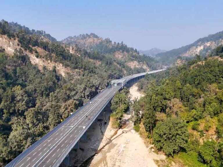 दिल्ली-दून एक्सप्रेस वे पर बने एलिवेटेड कॉरिडोर की हैं तमाम खासियत