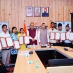 कृषि एवं कृषक कल्याण विभाग के अंतर्गत मानचित्रक के पद पर चयनित 12 अभ्यर्थियों को नियुक्ति पत्र प्रदान किए मुख्यमंत्री पुष्कर सिंह धामी ने