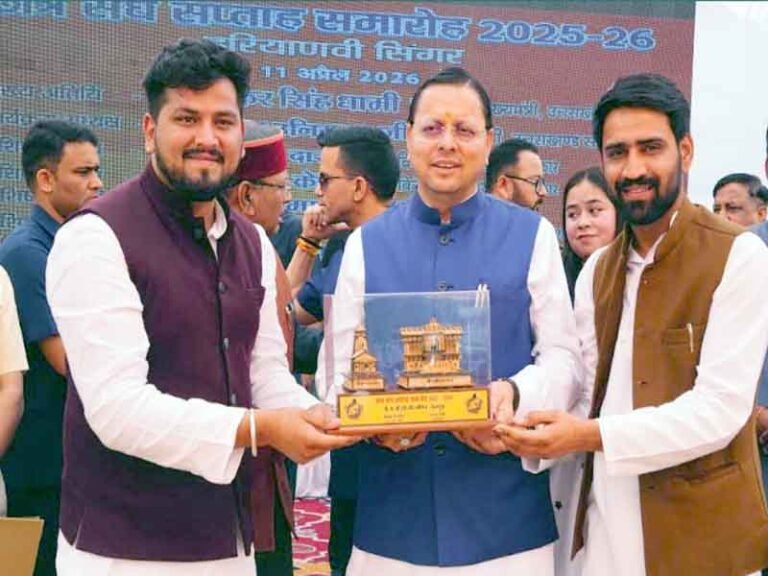 डी०ए०वी० पीजी कॉलेज, देहरादून में आयोजित छात्रसंघ समारोह में प्रतिभाग करते हुए छात्र-छात्राओं को संबोधित किया मुख्यमंत्री धामी ने