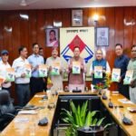 मुख्यमंत्री ने लोक निर्माण विभाग की मास्टर प्लान पुस्तिका का किया विमोचन