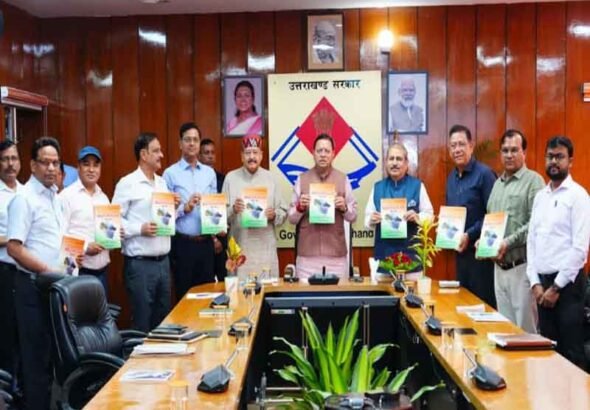 मुख्यमंत्री ने लोक निर्माण विभाग की मास्टर प्लान पुस्तिका का किया विमोचन