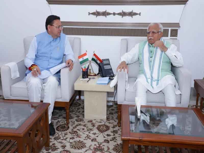 मुख्यमंत्री ने केंद्रीय ऊर्जा एवं आवास मंत्री से भेंट कर राज्य से संबंधित विभिन्न विषयों पर की चर्चा