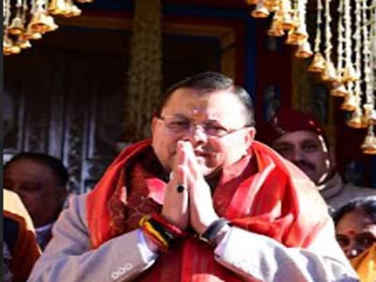बाबा केदारनाथ के कपाट खुलने पर केदारनाथ धाम पहुंचे मुख्यमंत्री पुष्कर सिंह धामी, प्रदेश की सुख-समृद्धि की कामना की