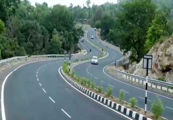 ट्रैफिक से राहत के लिए दिल्ली-देहरादून इकोनॉमिक कॉरिडोर से 12 किमी ग्रीनफील्ड बाईपास का निर्माण तेज