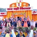वैदिक मंत्रोच्चार के साथ खुले भगवान श्री बद्रीनाथ के कपाट, आस्था और उल्लास से गूंजा धाम