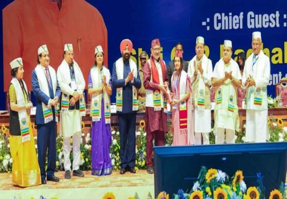 उपराष्ट्रपति ने एम्स ऋषिकेश के छठे दीक्षांत समारोह को किया संबोधित