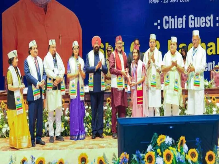 उपराष्ट्रपति ने एम्स ऋषिकेश के छठे दीक्षांत समारोह को किया संबोधित