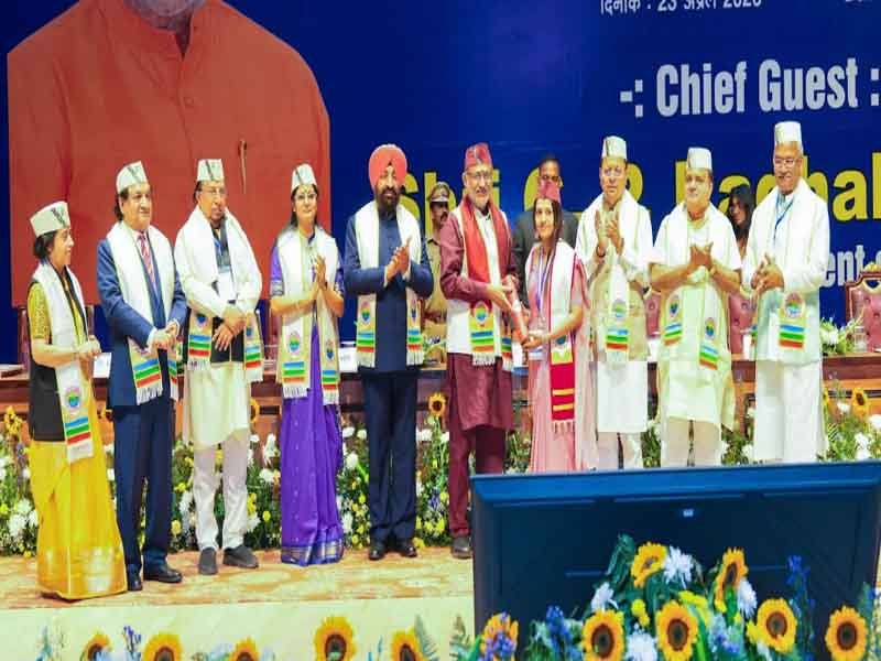 उपराष्ट्रपति ने एम्स ऋषिकेश के छठे दीक्षांत समारोह को किया संबोधित