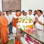 मुख्यमंत्री धामी ने स्वर्गीय खण्डूरी के परिजनों से भेंट कर गहरी संवेदना व्यक्त की