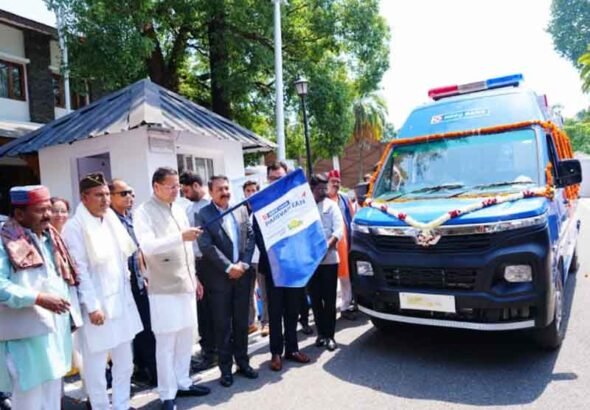मुख्यमंत्री पुष्कर सिंह धामी ने एचडीएफसी बैंक द्वारा प्रदत्त 4 अत्याधुनिक एम्बुलेंस का किया फ्लैग ऑफ