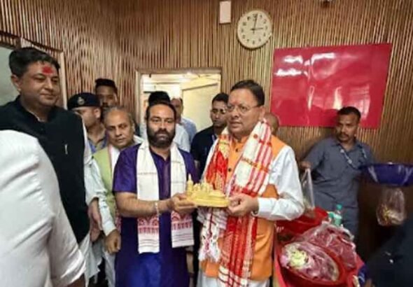 कामाख्या देवी मंदिर में पूजा-अर्चना की मुख्यमंत्री धामी ने