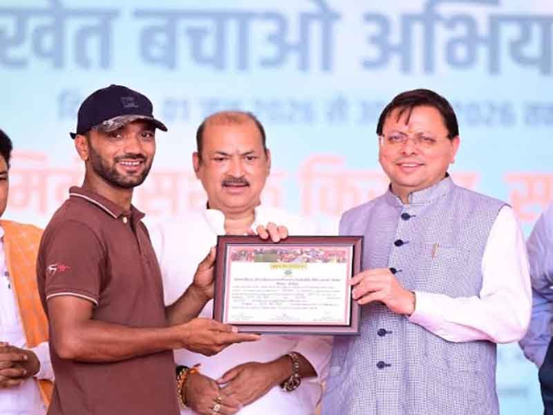 खेत बचाओ अभियान को जनांदोलन बनाने का आह्वान, किसानों ने लिया मिट्टी और कृषि संरक्षण का संकल्प