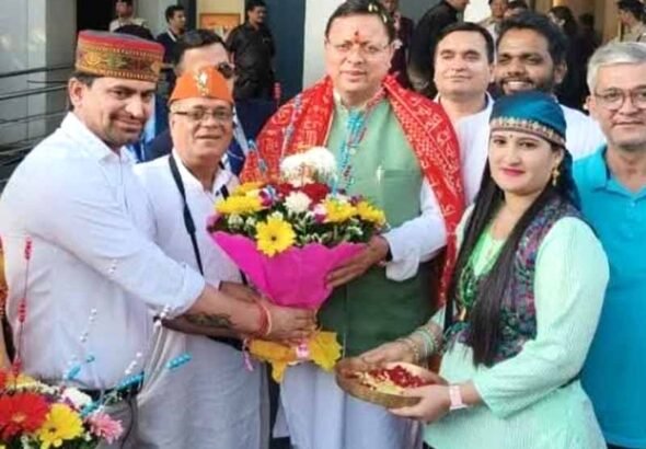 मुंबई में प्रवासी उत्तराखंडवासियों से मुख्यमंत्री पुष्कर सिंह धामी का आत्मीय संवाद, विकास यात्रा और भविष्य के विजन को किया साझा