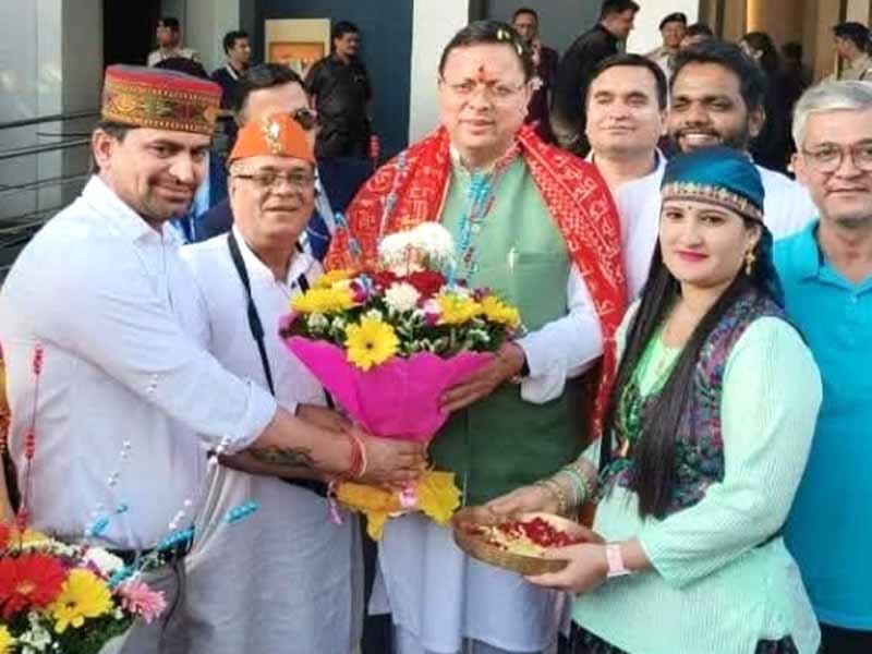मुंबई में प्रवासी उत्तराखंडवासियों से मुख्यमंत्री पुष्कर सिंह धामी का आत्मीय संवाद, विकास यात्रा और भविष्य के विजन को किया साझा