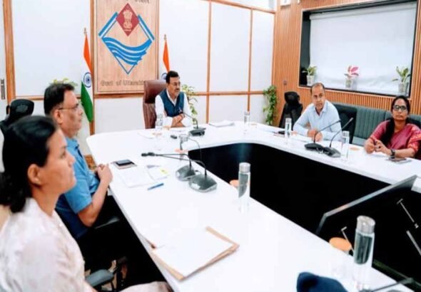 30 जुलाई से शुरू हो रही कांवड़ यात्रा की तैयारियों को लेकर बैठक ली मुख्य सचिव ने