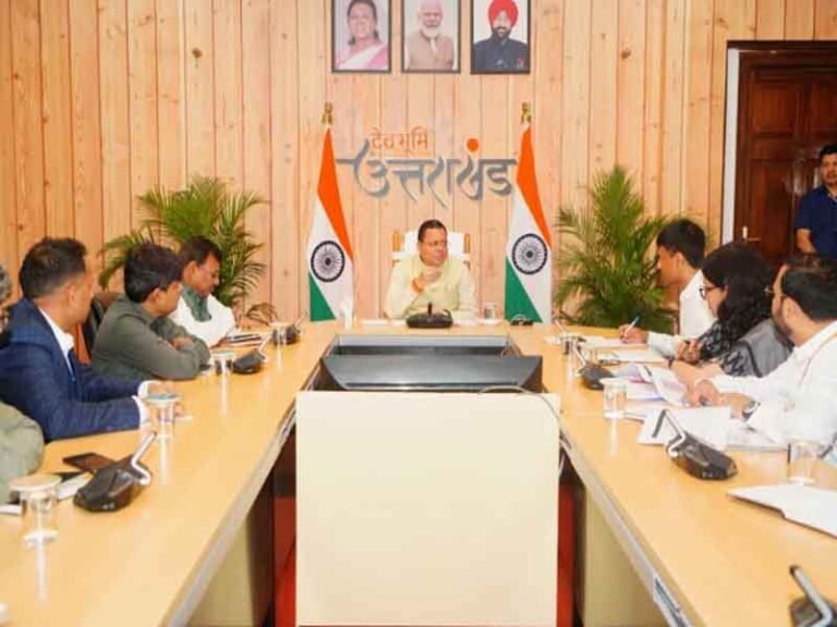 मुख्यमंत्री धामी ने नीति आयोग की टीम के साथ राज्य के विकास के विभिन्न विषयों पर की विस्तृत चर्चा