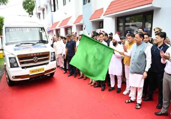 टनकपुर से कैलाश मानसरोवर यात्रा के प्रथम दल को मुख्यमंत्री पुष्कर सिंह धामी ने हरी झंडी दिखाकर किया रवाना
