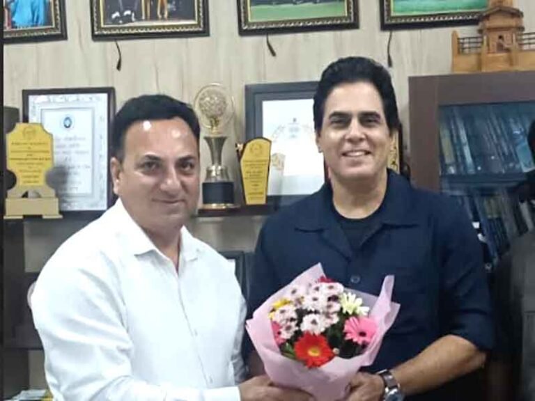 फिल्म अभिनेता अमन वर्मा ने की फिल्म विकास परिषद के नोडल अधिकारी से भेंट