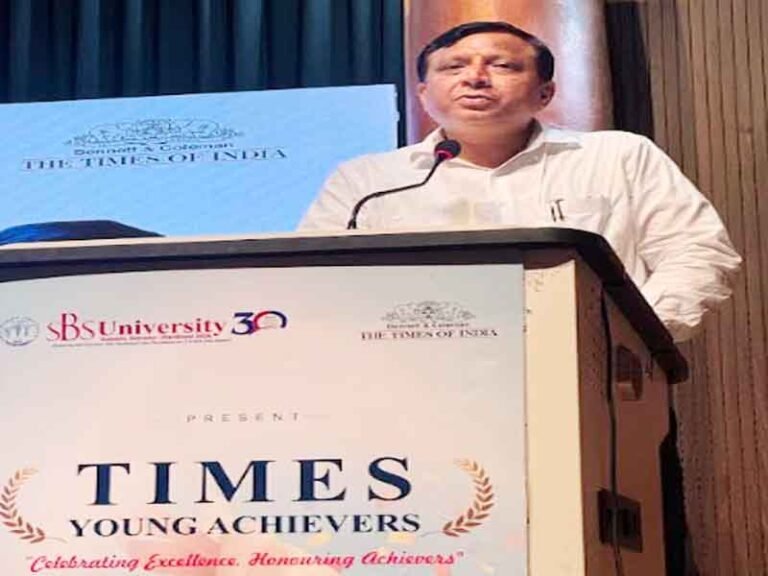 सफलता का आधार केवल अंक नहीं, चरित्र और संस्कार भी जरूरी : डीजी सूचना बंशीधर तिवारी