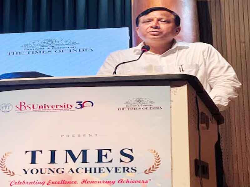 सफलता का आधार केवल अंक नहीं, चरित्र और संस्कार भी जरूरी : डीजी सूचना बंशीधर तिवारी
