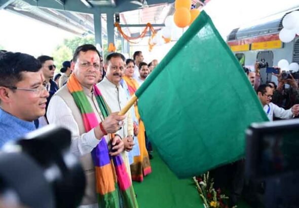 ‘‘सोमनाथ स्वाभिमान पर्व’’ पर हर्रावाला से वेरावल के लिए विशेष रेल यात्रा का शुभारंभ