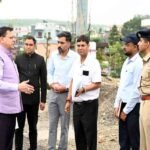 मुख्यमंत्री ने नंदा की चौकी पुल के एप्रोच रोड के पुनर्निर्माण कार्य का किया निरीक्षण