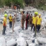 तमक नाले में युद्धस्तर पर मार्ग बहाली, वाहनों की आवाजाही शुरू; दूसरे दिन भी रेस्क्यू अभियान जारी