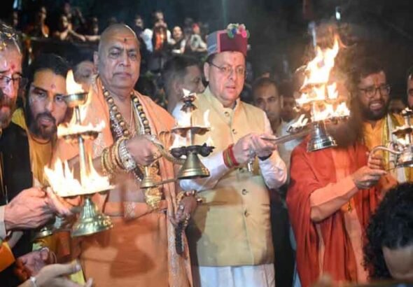 माँ यमुना की प्रतिमा का अनावरण और हरिघाट का लोकार्पण किया मुख्यमंत्री धामी ने