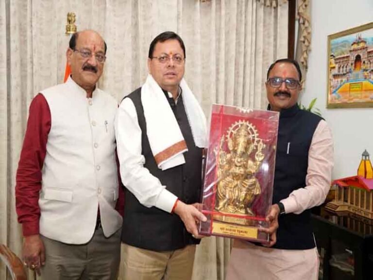 मुख्यमंत्री धामी से मध्य प्रदेश के कैबिनेट मंत्री राकेश शुक्ला ने की शिष्टाचार भेंट