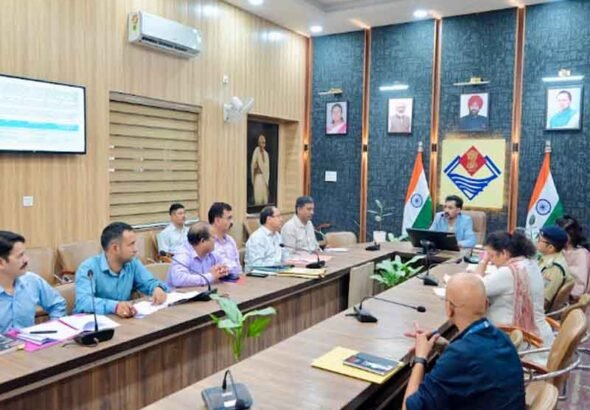 भांग, अफीम, गांजा और चरस की खेती व कारोबार मिलने पर संबंधित पटवारी और ग्राम विकास अधिकारी होंगे जिम्मेदार
