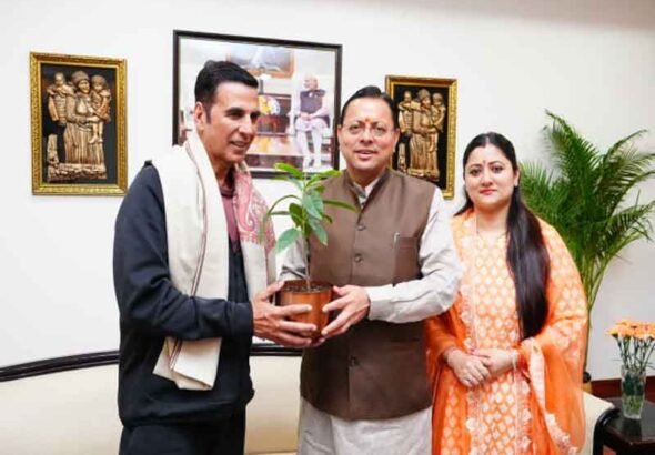 प्रसिद्ध फिल्म अभिनेता अक्षय कुमार ने शिष्टाचार भेंट की मुख्यमंत्री पुष्कर सिंह धामी से
