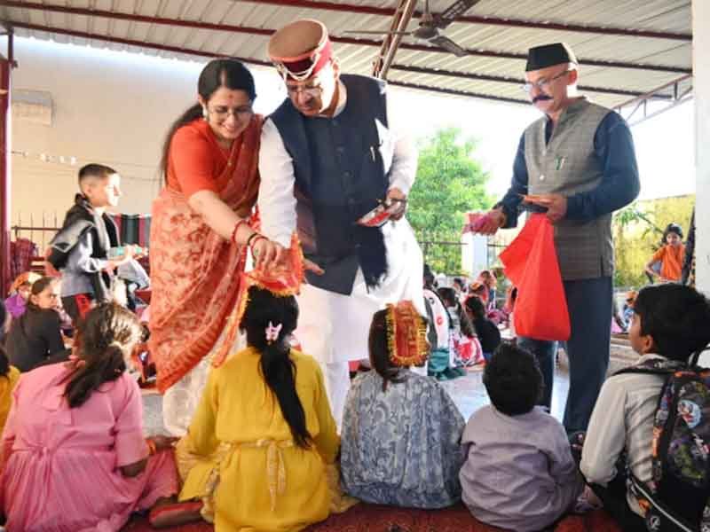 कैबिनेट मंत्री गणेश जोशी ने महानवमी पर मां सिद्धिदात्री की पूजा-अर्चना के साथ किया 151 कन्या पूजन