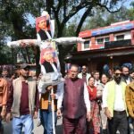 कैबिनेट मंत्री गणेश जोशी के नेतृत्व में सैकड़ों भाजपा कार्यकर्ताओं ने देहरादून के कुठाल गेट पर पुतला दहन कर विरोध प्रदर्शन किया